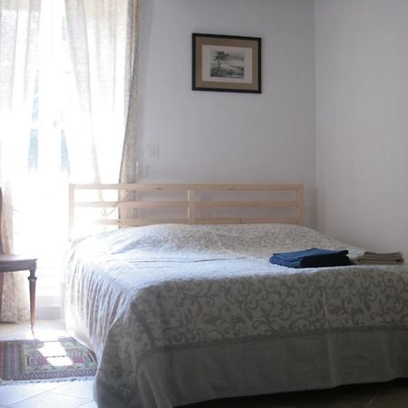 Bed and Breakfast Domaine Des Douves Ancy-le-Franc Exterior foto