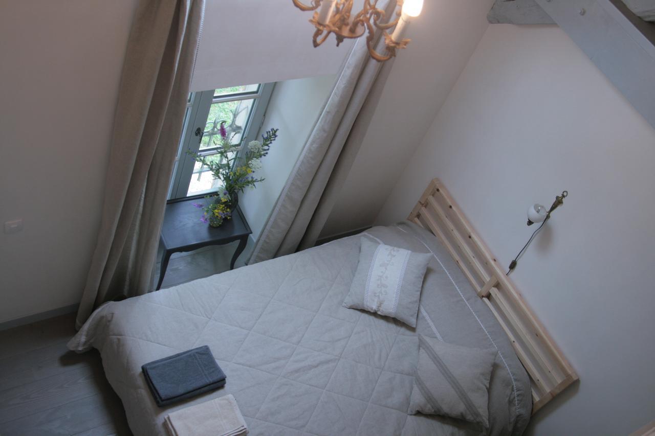 Bed and Breakfast Domaine Des Douves Ancy-le-Franc Exterior foto
