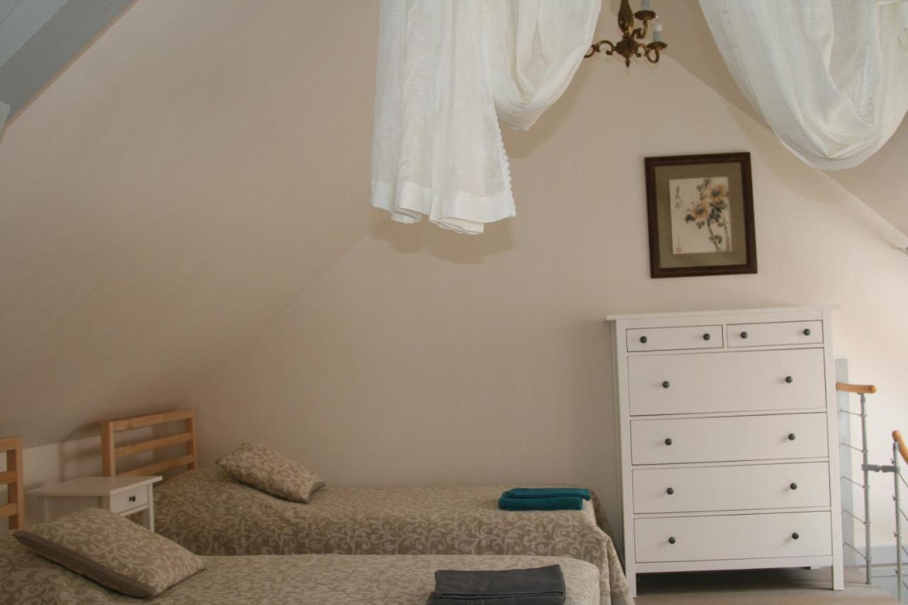 Bed and Breakfast Domaine Des Douves Ancy-le-Franc Exterior foto