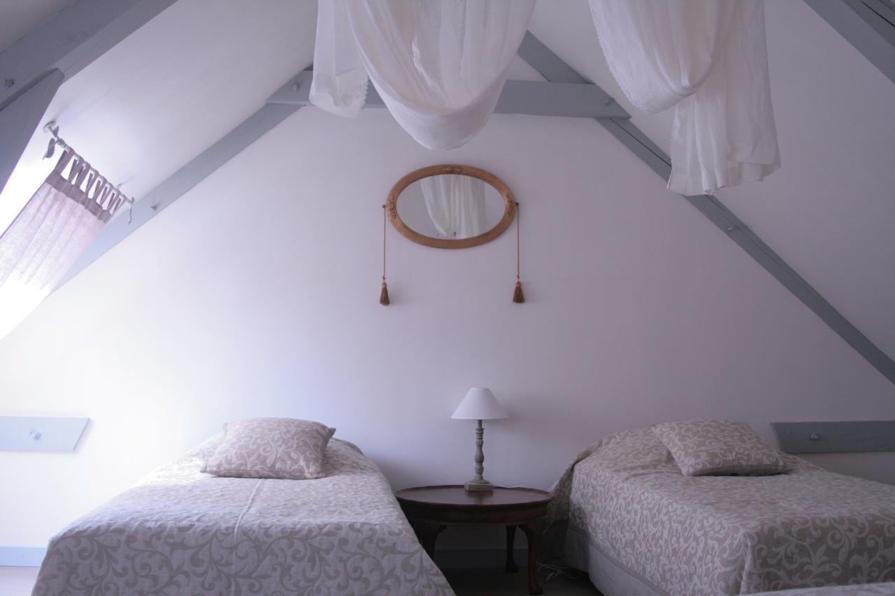 Bed and Breakfast Domaine Des Douves Ancy-le-Franc Exterior foto